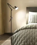 LAMPARA DE PIE CON BRAZO FLEXIBLE METALICA MT-331