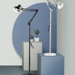 LAMPARA DE PIE CON BRAZO FLEXIBLE METALICA MT-331