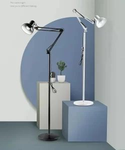 LAMPARA DE PIE CON BRAZO FLEXIBLE METALICA MT-331