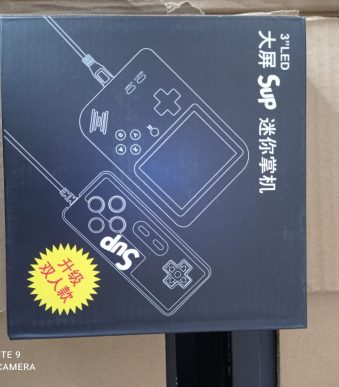 MINI CONSOLA DE VIDEO JUEGO + JOYSTICK 2.8" 32M sup