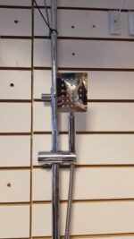 Set de ducha con duchador manual de diseño europeo y flor cuadrada grande BFA20505