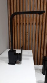 Griferia monocomando pico alto negra mod fy13