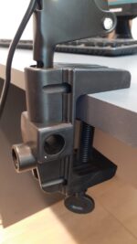 velador de escritorio con 2 brazos para foco enchufe 220v mt-811