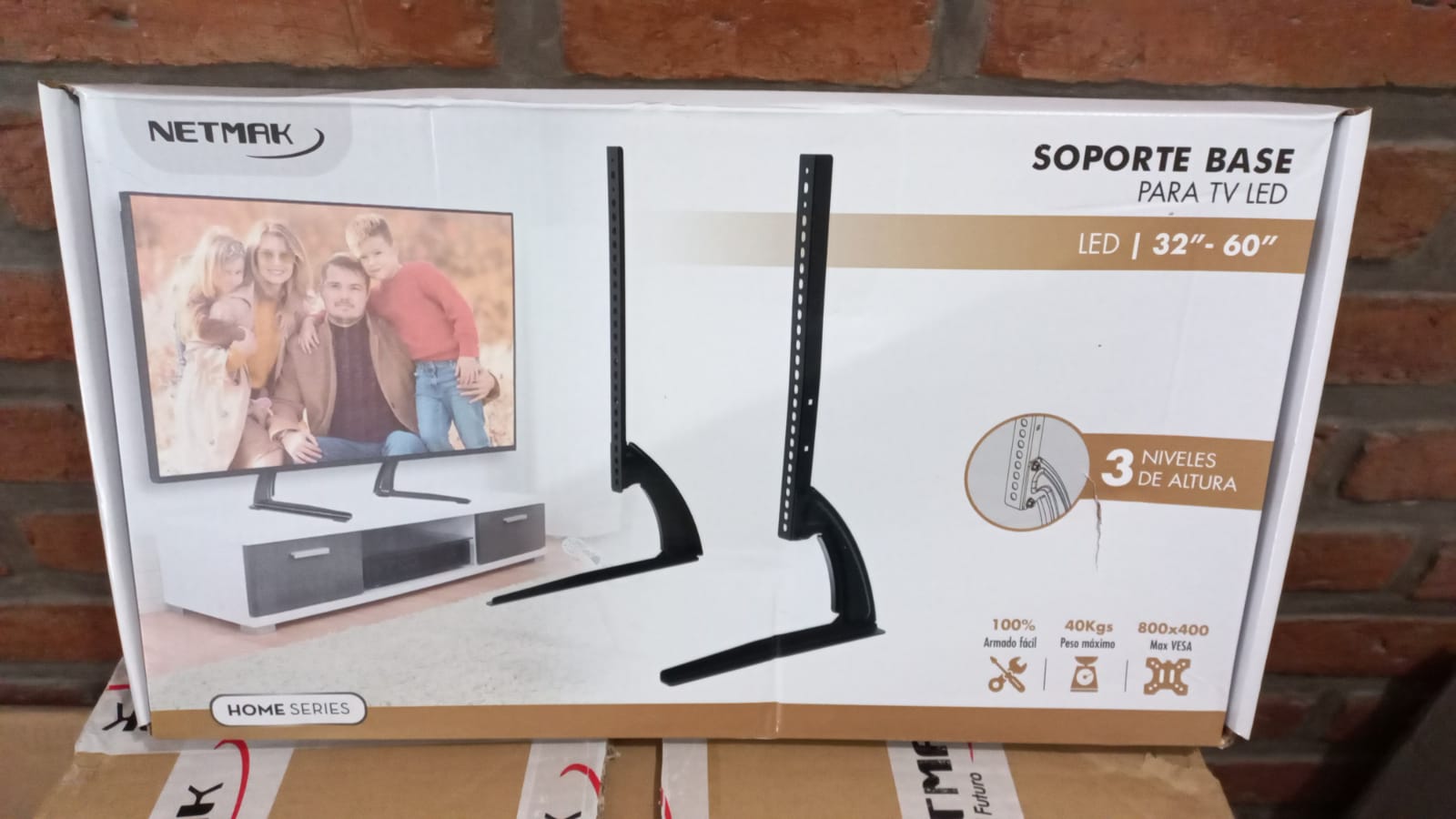 soporte de mesa para led netmak 32″ a 60″ NM-ST25