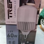 foco galponero trefi 60w con estructura de aluminio zocalo e40