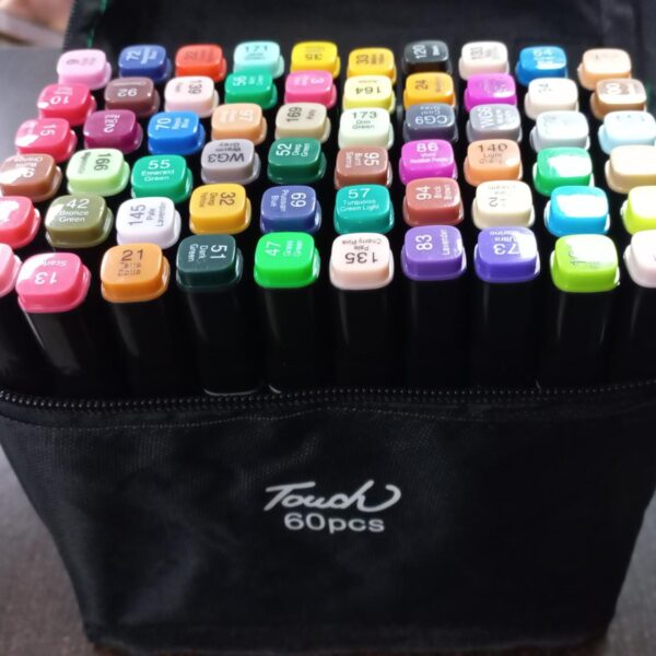 bolso con 60 marcadores doble punta