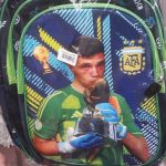 mochila 16" primaria selleccion doble cierre relieve 3 d