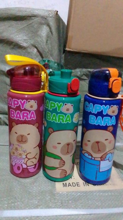 botella capibara 700 ml colores pasteles
