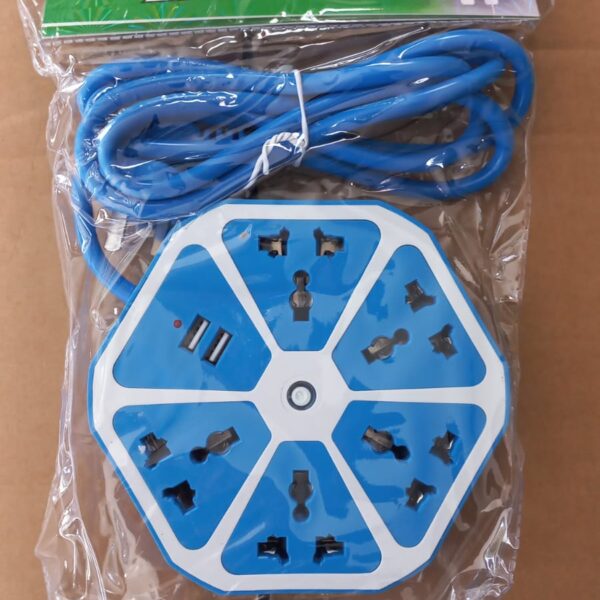 zapatilla exagonal con puertos usb