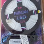 luz de neon con fuente blanca calida