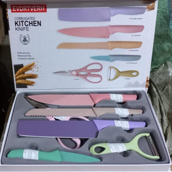 juego de 4 cuchillos tijera y pelapapas