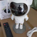 LAMPARA DE MESA WAGGS LAMP04 ASTRONAUTA LED