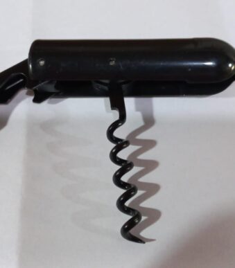 sacacorcho con forma de botella