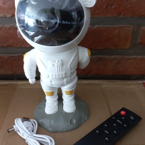 proyector astronauta