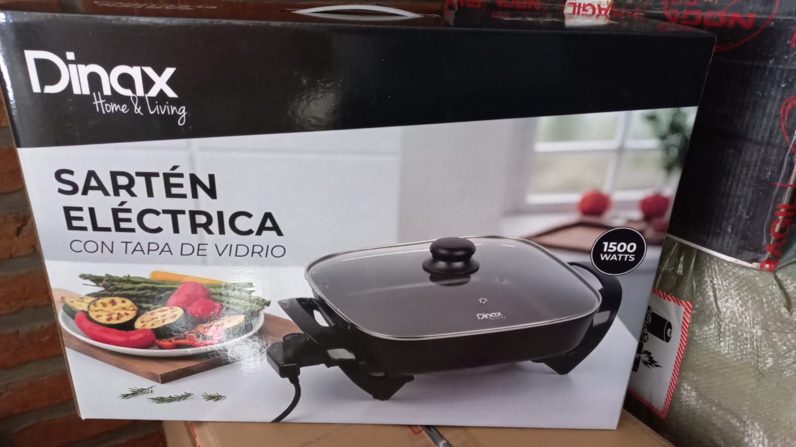 Olla Electrica DINAX PAELLERA ANTIADHERENTE 220v 1500w 3litros cuadrada Olla Electrica DINAX PAELLERA ANTIADHERENTE 220v 1500w 3litros cuadrada