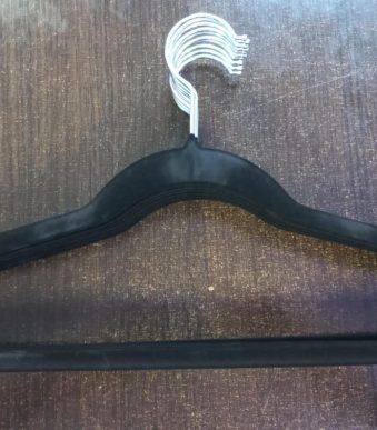 set de 10 perchas aterciopeladas