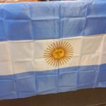 BANDERA ARGENTINA CON MANGAS MODV00EX 90X150 CM