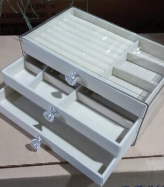 ORGANIZADOR DE JOYAS 3 PISOS DE TERCIOPELO ALHAJERO JOYER 23.5CMX13.5X11CM HZ-1