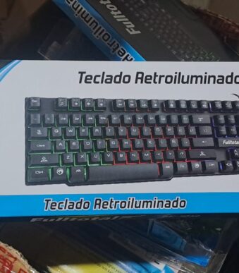TECLADO RETROILUMINADO USB FULLTOTAL