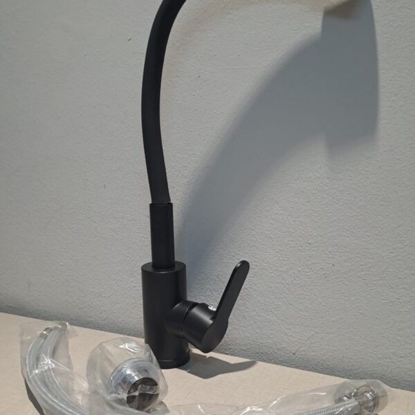 Griferia pico flexible negra monocomando Bf-15