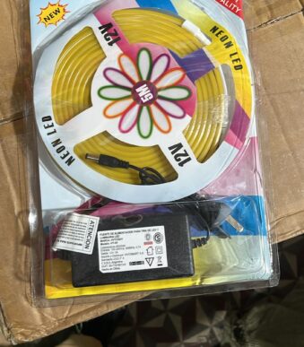 kit tira de neon amarillo con fuente