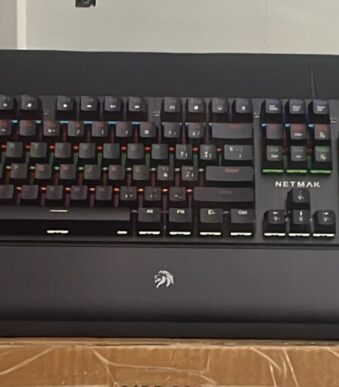 TECLADO MECANICO RETROILUMINADO APOYAMUÑECA - FORMATO 100% - SWITCH BLUE NM-LEGEND