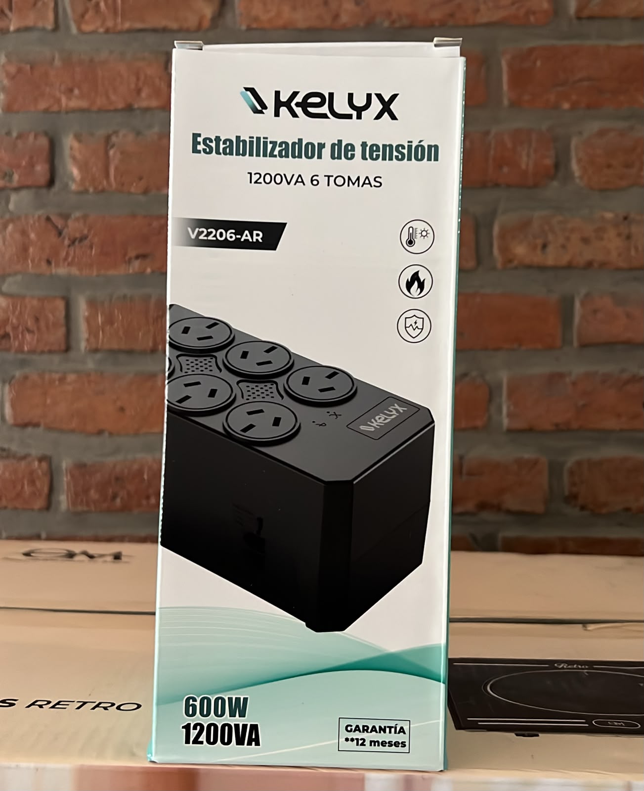 Estabilizador de Tensión Kelyx 6 Tomas 600W 150-270v
